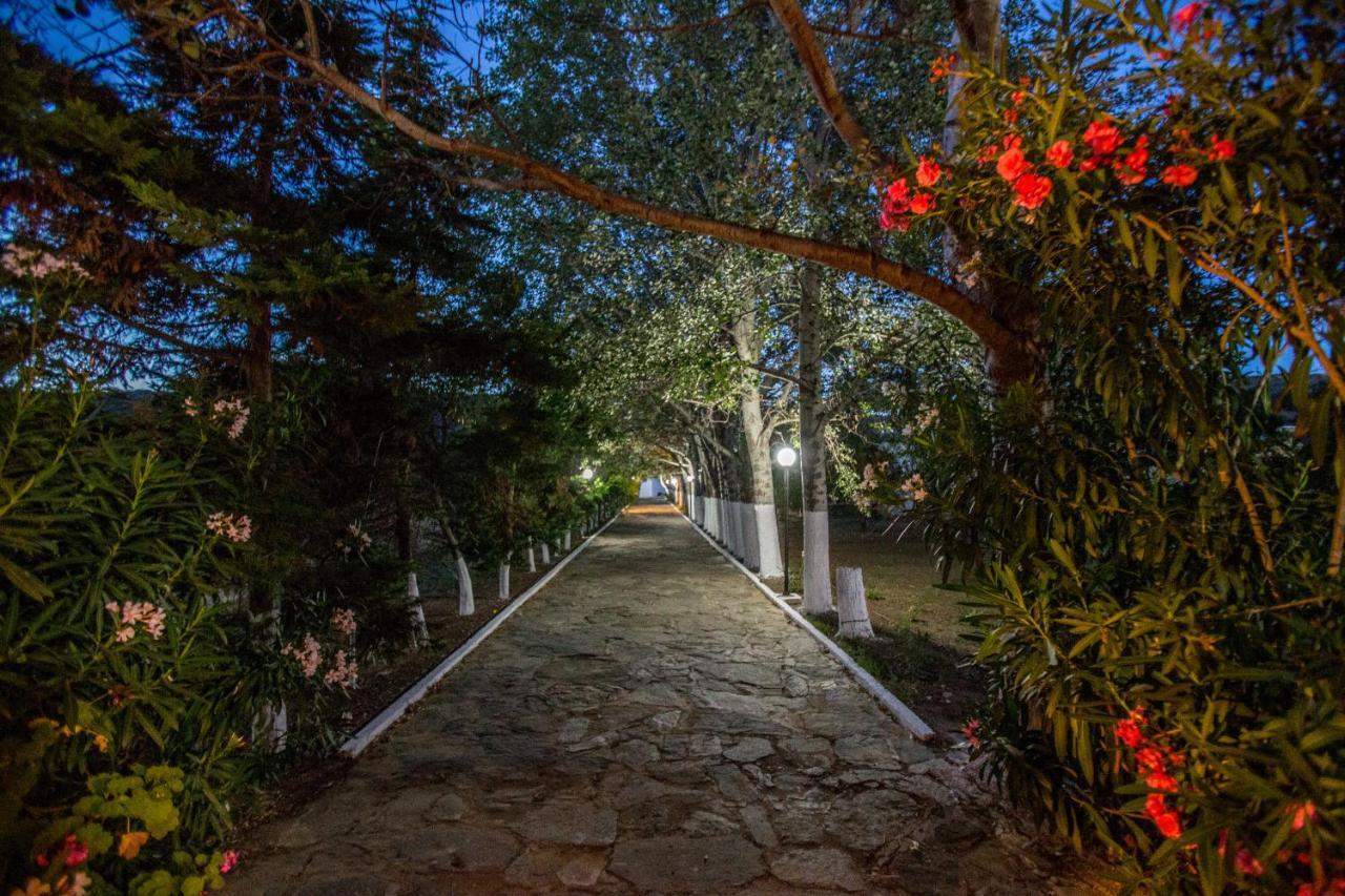 Vourkárion Studio Lefkes Kea מראה חיצוני תמונה